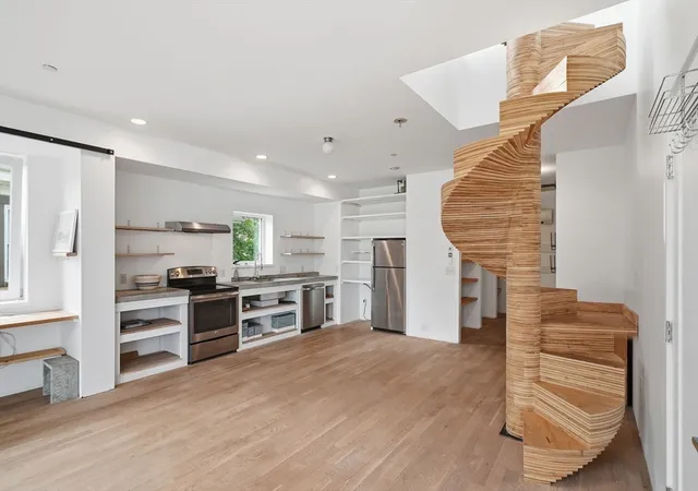21-lamartine-st-3-jamaica-plain-ma-02130/hzid_c4dbed15