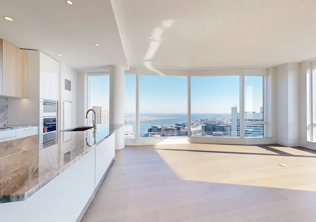 240-devonshire-street-4708-boston-ma-02110/hzid_33c37783