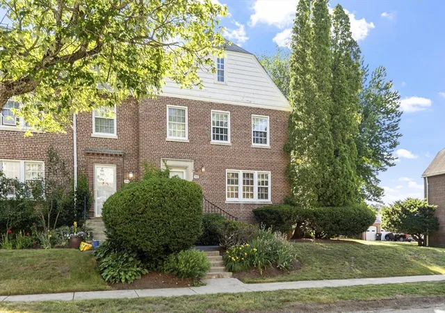 18-bates-st-e-devens-ma-01434/hzid_09962217