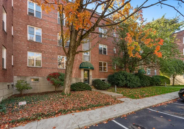 136-beaconsfield-rd-2-brookline-ma-02445/hzid_431ad82e