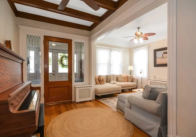 2-peirce-rd-lynn-ma-01902/hzid_9824fa82