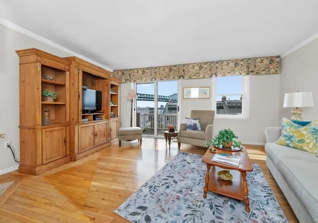 18-breakwater-dr-18-chelsea-ma-02150/hzid_880eb253