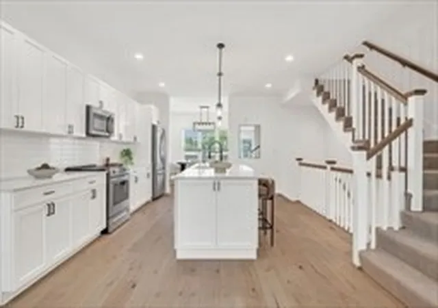 635-main-st-th3-wilmington-ma-01887/hzid_6a9813bb