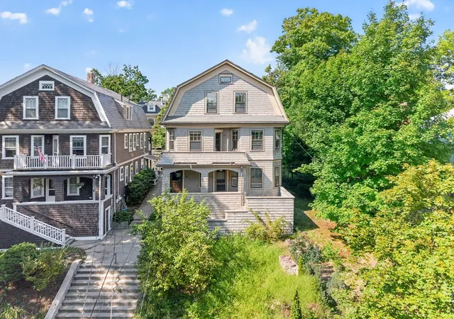 103-105-colbourne-crescent-brookline-ma-02445/hzid_76003698