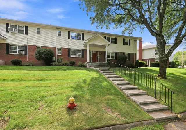 90-colonial-cir-c-chicopee-ma-01020/hzid_3b012af4