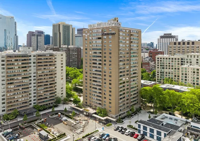 8-whittier-pl-14f-boston-ma-02114/hzid_708bbc89
