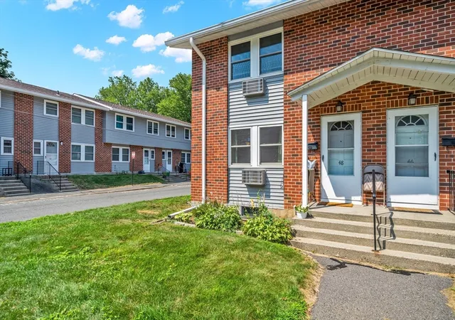 48-manor-court-48-springfield-ma-01118/hzid_55fdee49