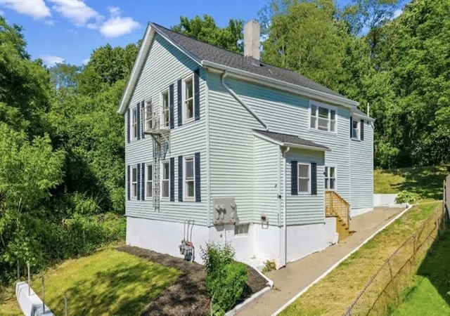 409-crescent-st-fall-river-ma-02720/hzid_aa6d3b6b
