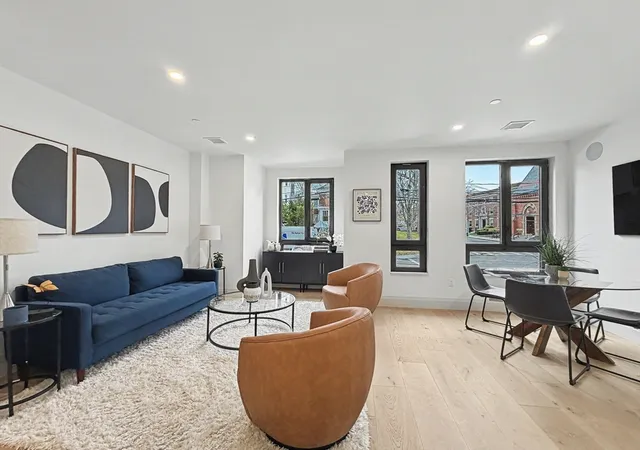 34-oak-street-101-boston-ma-02136/hzid_79bcc56d