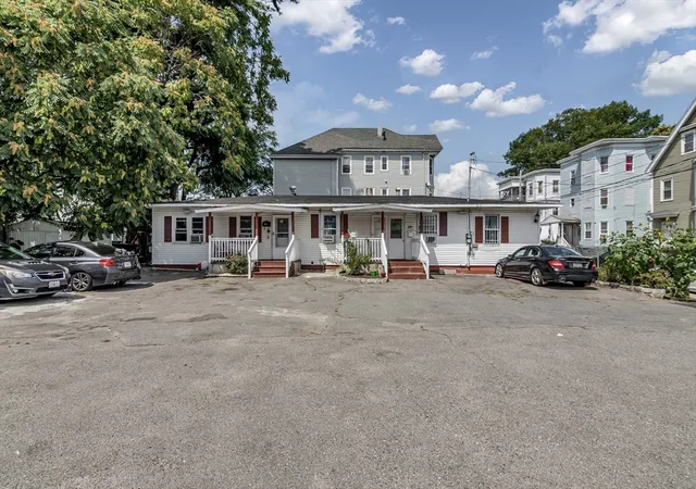 28-exchange-st-lawrence-ma-01841/hzid_4a2811b3