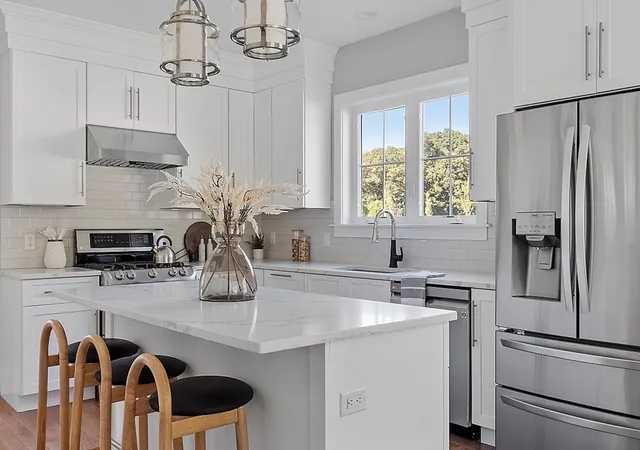 4-cypress-circle-4-bellingham-ma-02019/hzid_e73a284a