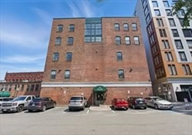 170-oxford-st-403-lynn-ma-01901/hzid_e81041a2