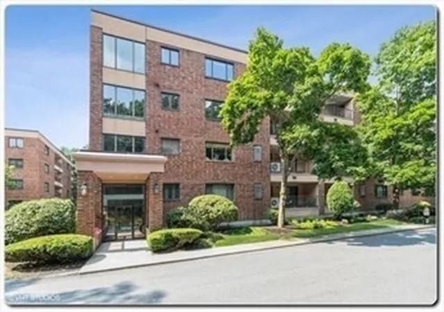 9-ledgewood-way-29-peabody-ma-01960/hzid_ece8a374