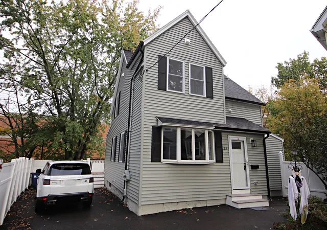 27-holbrook-ct-1-melrose-ma-02176/hzid_e0c95dfa