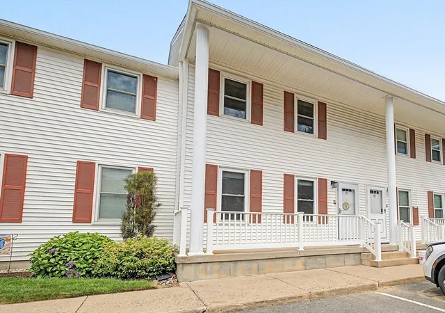 200-lambert-terr-79-chicopee-ma-01020/hzid_e8ad6e05