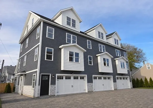 562-gorham-street-03-lowell-ma-01852/hzid_a808812b