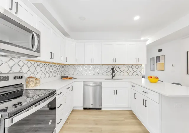35-george-street-2-boston-ma-02136/hzid_85bdbceb
