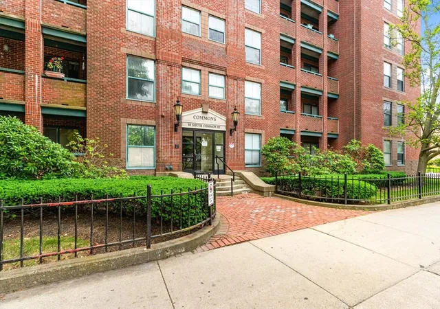 50-south-common-st-403-lynn-ma-01902/hzid_e8af11e1