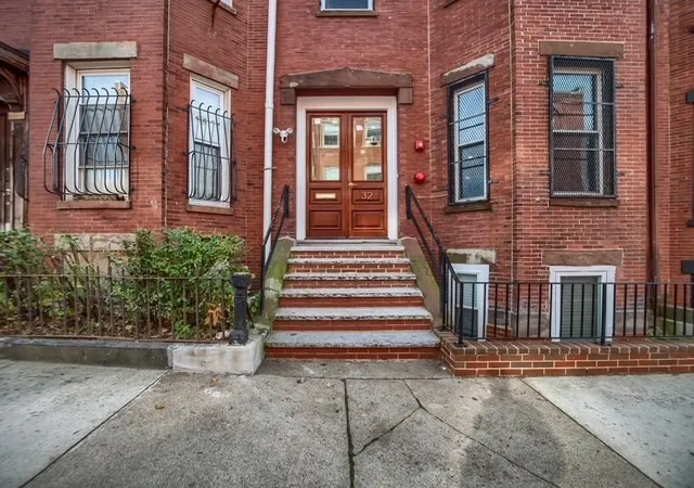 32-williams-st-1-boston-ma-02446/hzid_7f8e4ab4