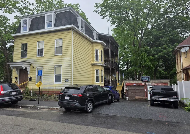 4-home-st-worcester-ma-01609/hzid_e8398a8b
