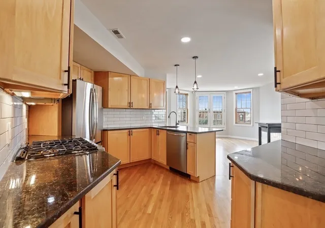 40-baxter-st-7-south-boston-ma-02127/hzid_e1dd863f