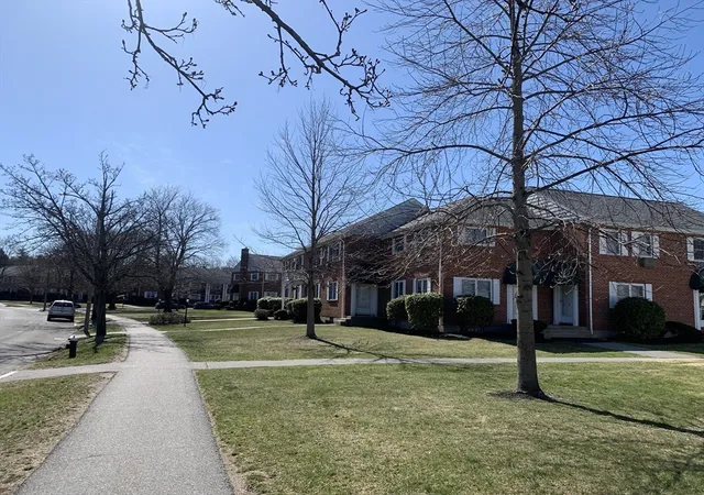 145-emerson-gardens-rd-145-lexington-ma-02420/hzid_0455b2ad