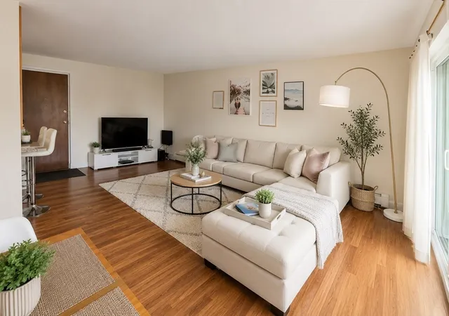 64-main-st-45b-stoneham-ma-02180/hzid_8d9d6136