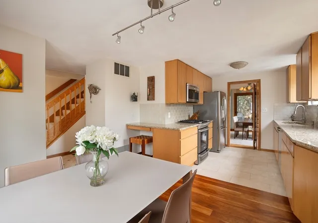 76-grove-st-76-belmont-ma-02478/hzid_45ad6153