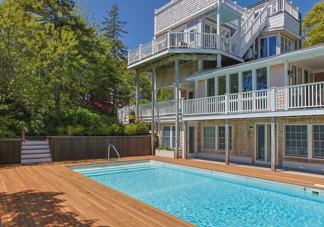 208-bradford-street-unit-e11-provincetown-ma-02657/hzid_5463246c