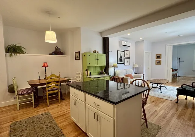 10-deerfield-ave-9-shelburne-ma-01370/hzid_d8efc176