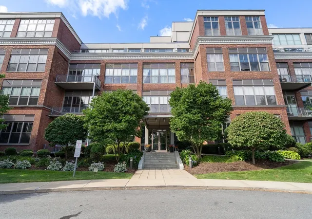 156-porter-st-240-boston-ma-02128/hzid_2211719d