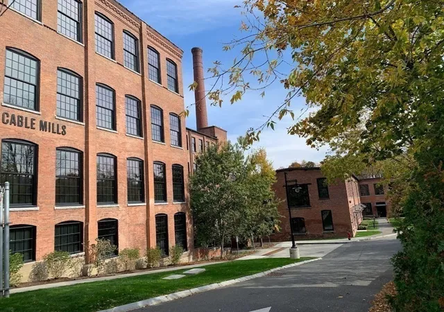 160-water-st-302-williamstown-ma-01267/hzid_3b4dd89a