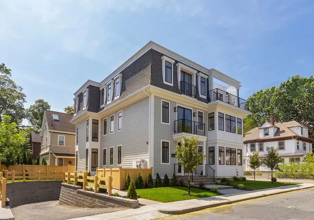 24-auburn-2-brookline-ma-02446/hzid_9fe12e07