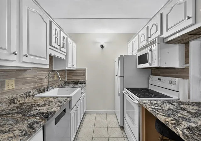 159-main-st-49a-stoneham-ma-02180/hzid_efdfad38