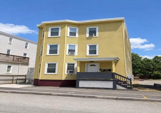 8-varnum-st-lynn-ma-01905/hzid_e900e9f3