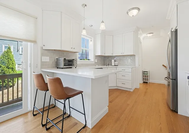260-west-st-3-quincy-ma-02169/hzid_8ccf298c