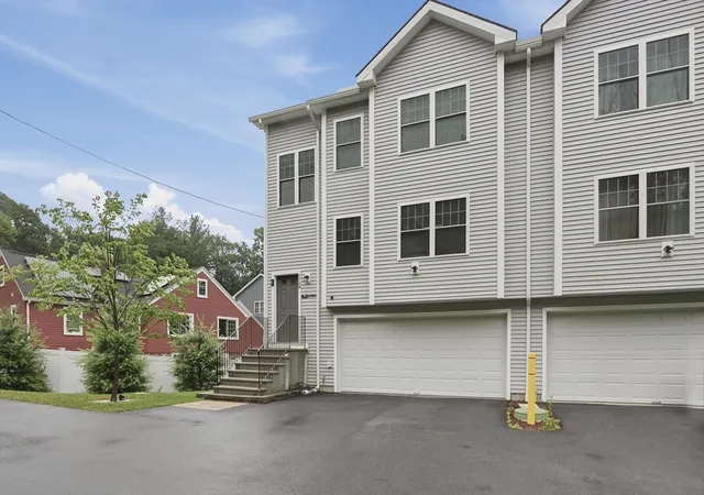 670a-burncoat-st-a-worcester-ma-01606/hzid_9d7eb78f