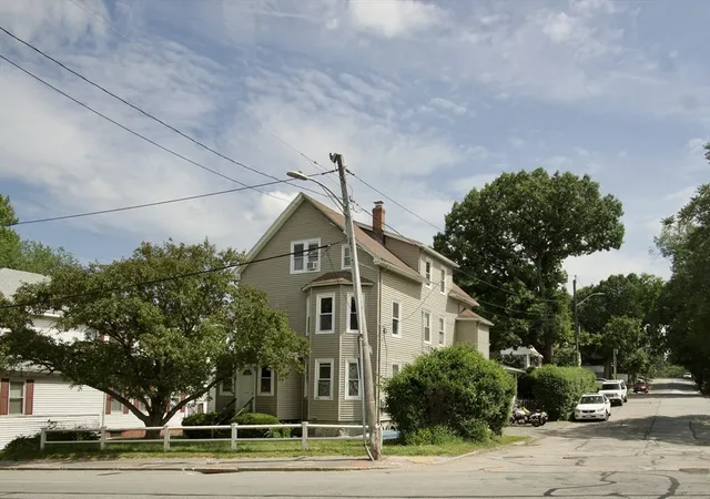 696-grafton-st-worcester-ma-01604/hzid_82cce3cb
