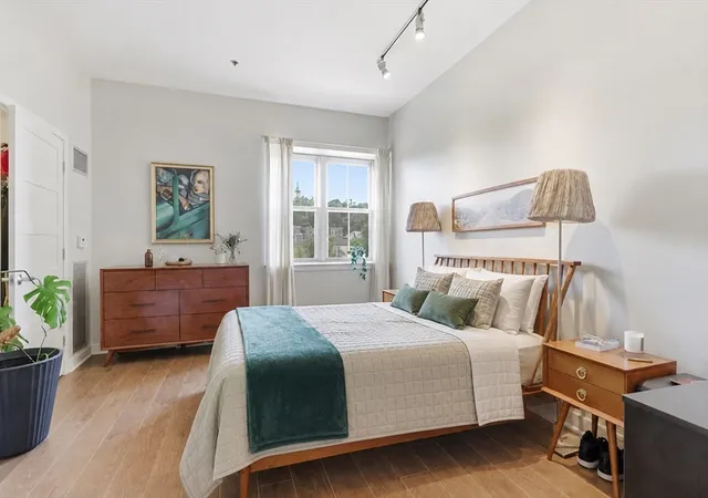 166-terrace-st-ph2-boston-ma-02120/hzid_77c5f492