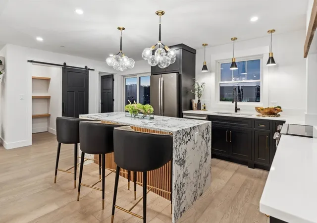 32-birch-brook-landing-12-lynn-ma-01905/hzid_2f62f060