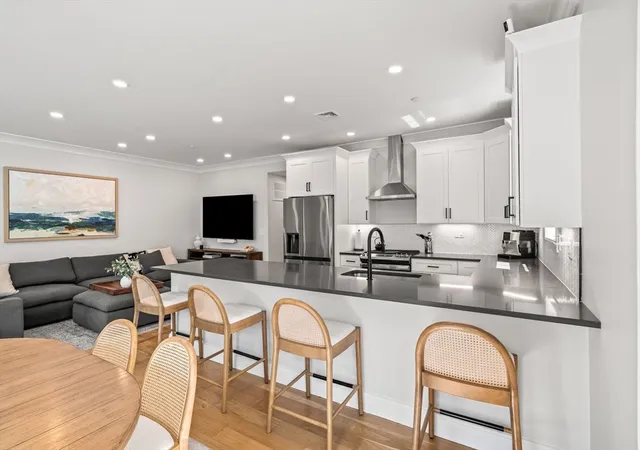 225-227-havre-street-1-boston-ma-02128/hzid_a0b7f831