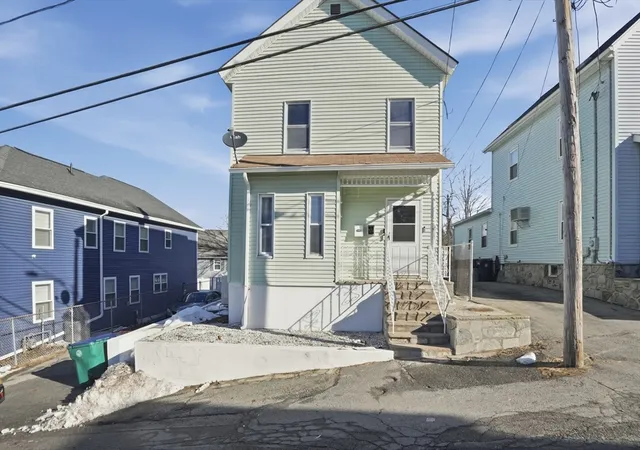 28-warnock-st-lowell-ma-01852/hzid_29a4a051