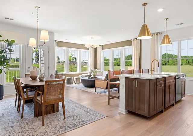7-green-street-1301-shrewsbury-ma-01545/hzid_cfc628f7