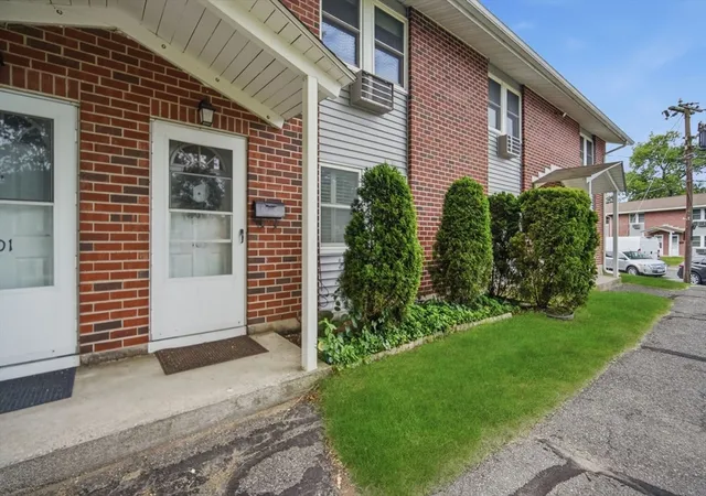 103-manor-court-103-springfield-ma-01118/hzid_ea4b2505