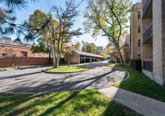 41-centre-st-106-brookline-ma-02446/hzid_87394151