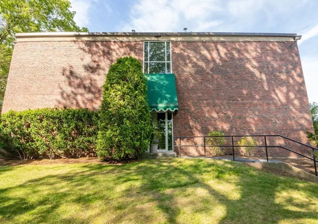 1202-greendale-avenue-124-needham-ma-02492/hzid_b7f7c171