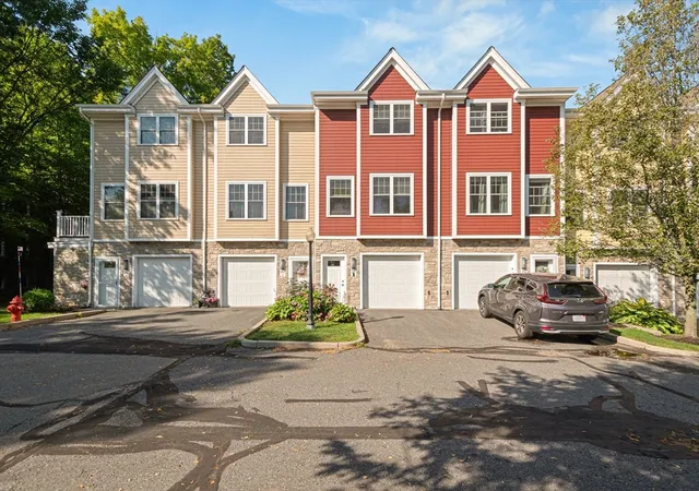 18-saint-marys-way-18-marlborough-ma-01752/hzid_d7071c4c