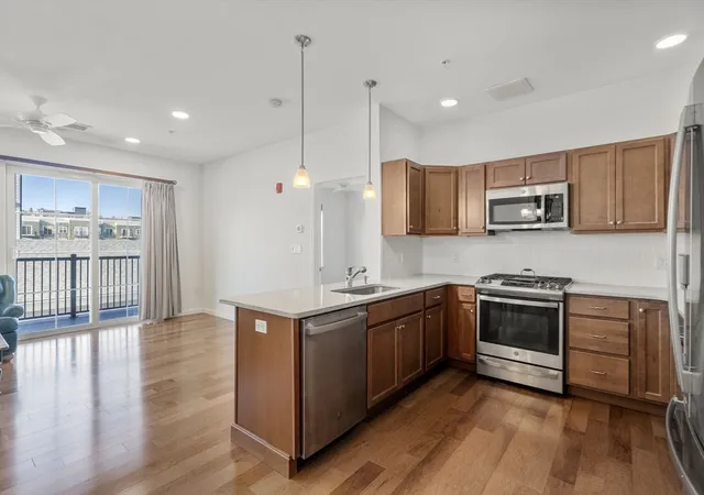 62-mariners-way-210-plymouth-ma-02360/hzid_4d889180