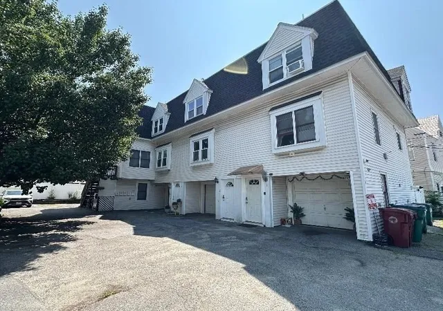 54-gates-st-2-lowell-ma-01851/hzid_f633f2c3