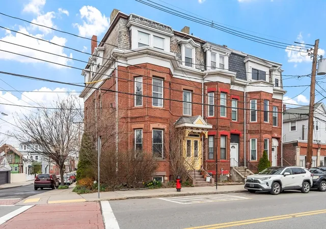 126-washington-ave-2-chelsea-ma-02150/hzid_c0efdf65